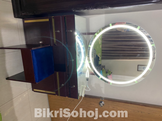 Led light vanity dressing table